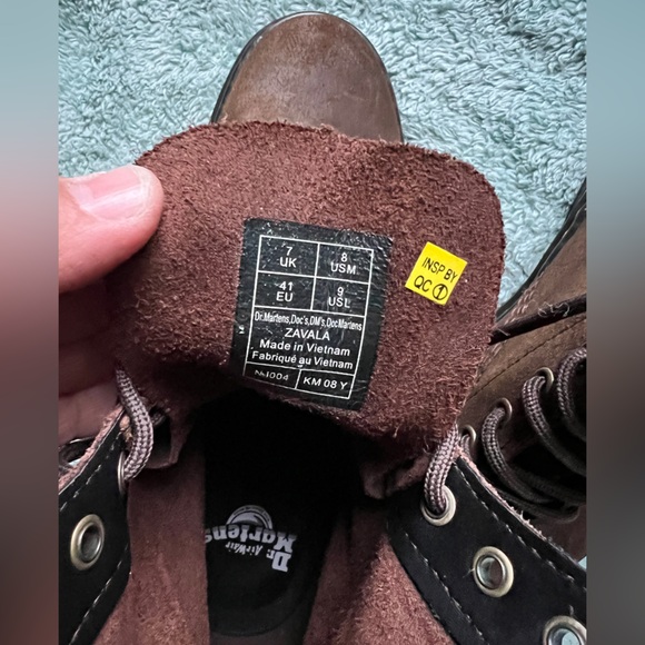Dr martens 8 eyelet boot size 8 brown leather worn once - Picture 2 of 8